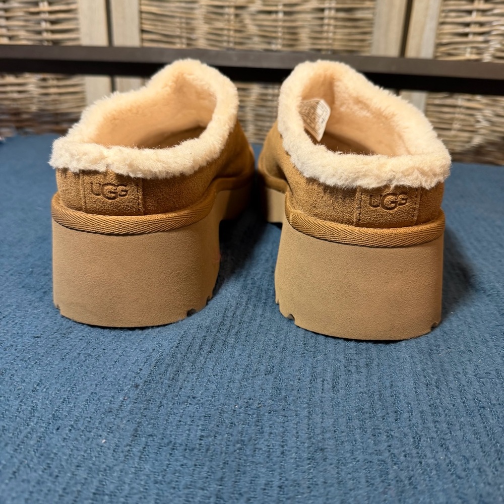 UGG Women's Brown Platform Clogs - image 9